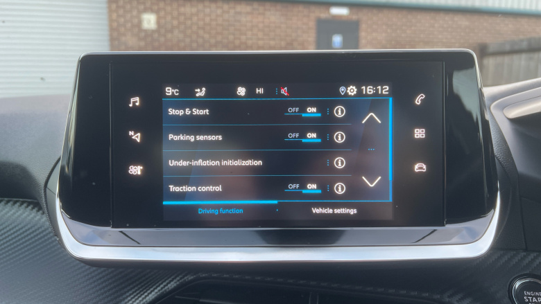 Peugeot 208 1.2 PureTech 100 Allure Premium 5dr Petrol Hatchback